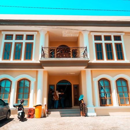 Bluefire Homestay Syariah Banyuwangi (East Java) Exterior foto