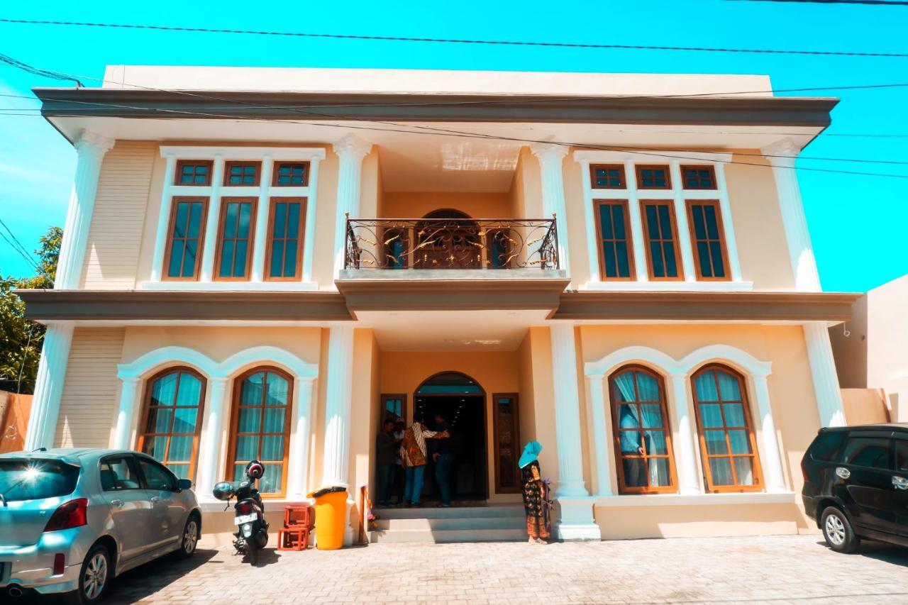 Bluefire Homestay Syariah Banyuwangi (East Java) Exterior foto