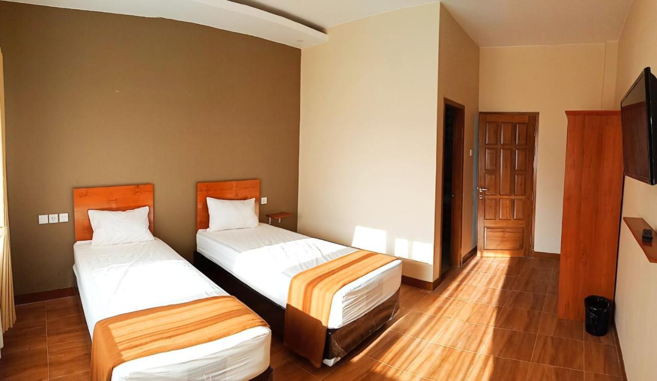 Bluefire Homestay Syariah Banyuwangi (East Java) Exterior foto